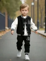 Conjunto de dos piezas estilo universitario - Imagen 7