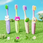 Cepillo de dientes de dibujos animados con diseños de animales - Imagen 2
